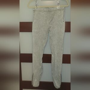 Joe's Jeans Skinny Pants in Light Gray Wash